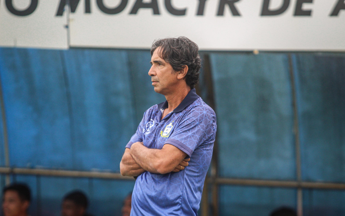 A reestruturação de clube passa por uma reformulação da diretoria e a profissionalização dos setores