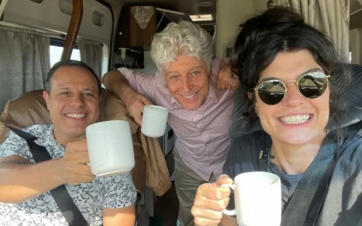 Equipes embarcam em motorhome para ouvir hist&oacute;rias de todo o Brasil