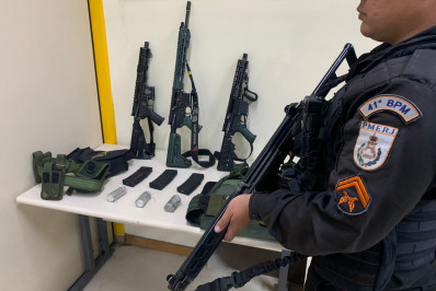 Homens fortemente armados são presos na Zona Norte