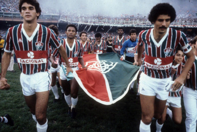 Após 40 anos, Duílio exalta qualidade do Fluminense bi do Brasileiro: 'Um dos melhores da história'