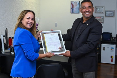 Primeira Dama de Maricá, Rosana Horta recebe Moção de Aplausos da Alerj