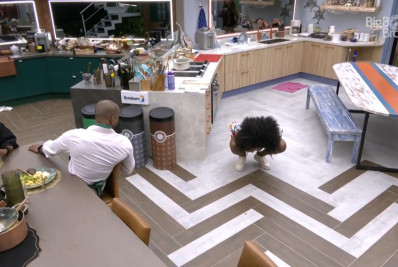 Sapo entra na casa do 'BBB 23' e surpreende brothers