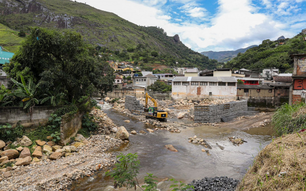 Secretaria de Infraestrutura e Cidades refor&ccedil;ou estrutura da galeria que desvia &aacute;gua para o Rio Piabanha
