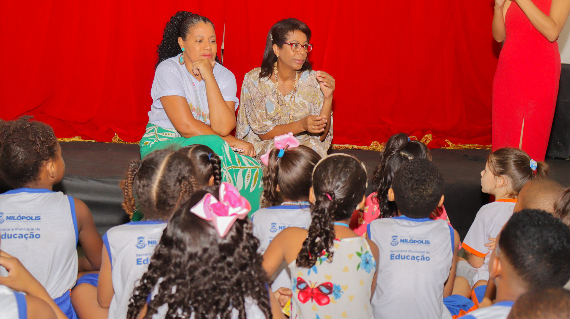 Roda de conversa e declama&ccedil;&otilde;es de poemas com os alunos da rede municipal - Divulga&ccedil;&atilde;o / PMN