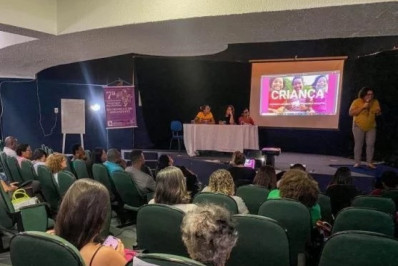 Mesquita debate políticas públicas para crianças e adolescentes