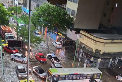 Rio entra em estágio de atenção e tem chuva forte nas zonas Norte e Oeste