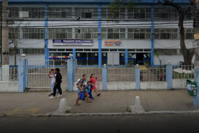 Jovem é apreendida após ser flagrada com arma branca em escola de São Gonçalo