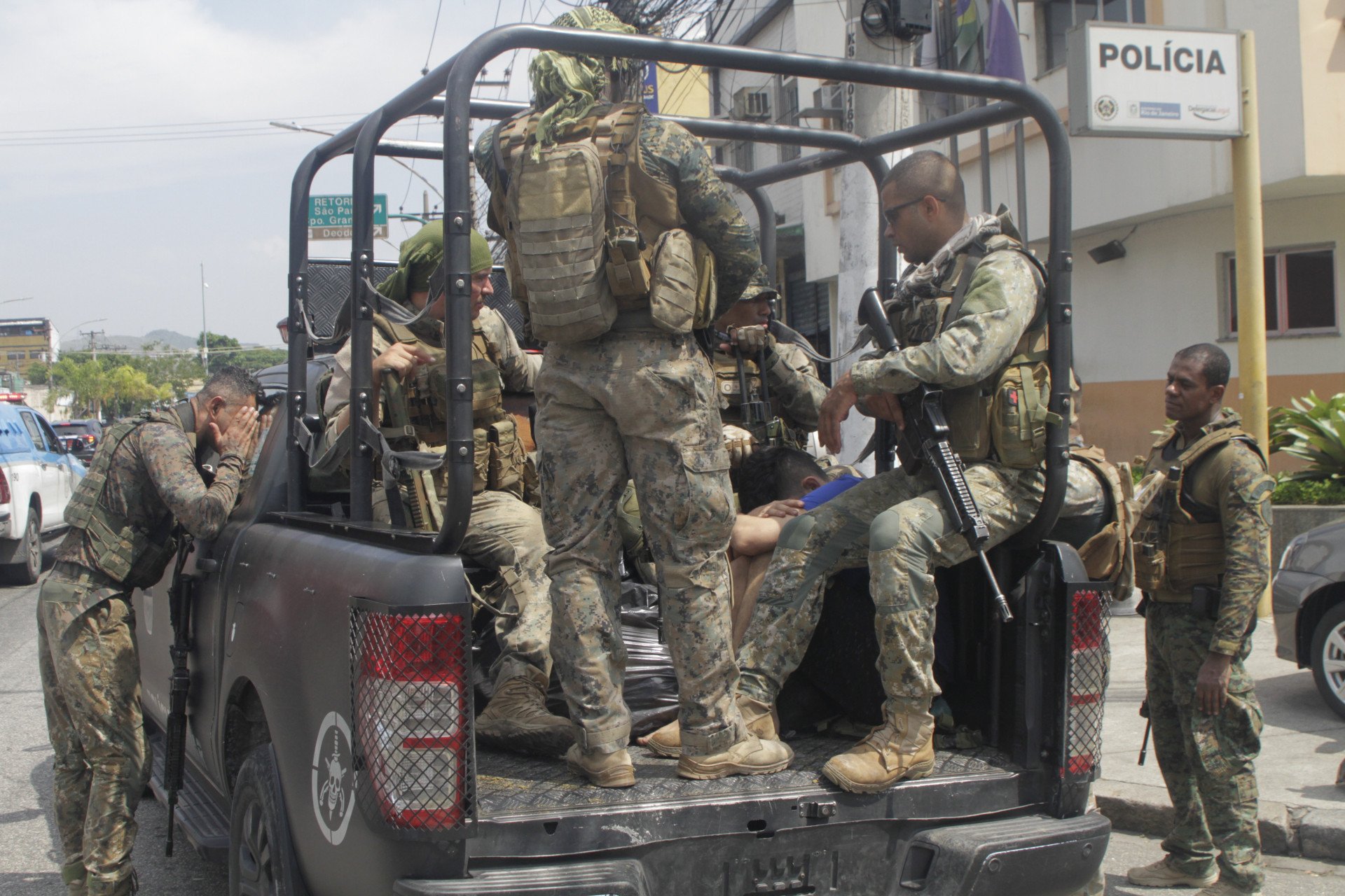 Agentes do Batalhão de Operações Especiais (Bope) da Polícia Militar durante ação no Complexo da Penha - Arquivo/Marcos Porto/Agencia O Dia