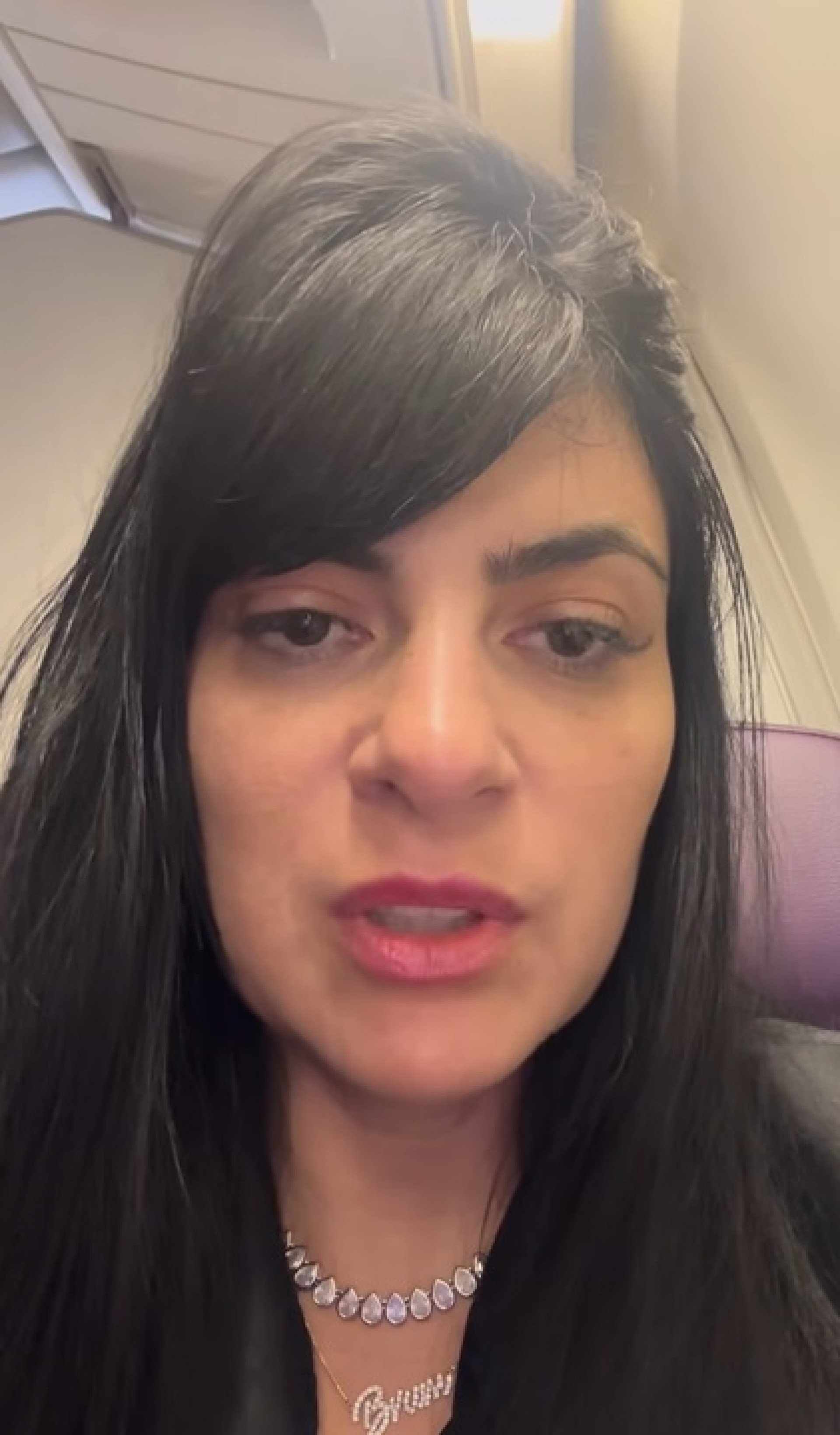  Fernanda Brum relata susto após turbina de avião pegar fogo no ar - Reprodução de vídeo