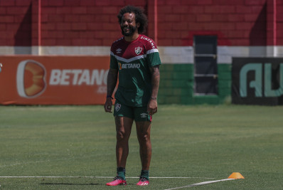 Diniz pode escalar Marcelo como titular em primeiro jogo da final do Carioca