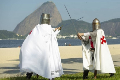 Será que voltamos para à Idade Média?