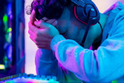 Estresse em partidas pode provocar queda de cabelo; Dr. Salmen analisa