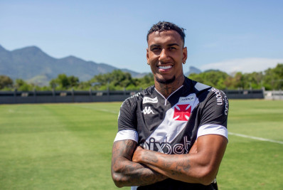 Nome é publicado no BID, e Rwan Cruz está regularizado para jogar pelo Vasco