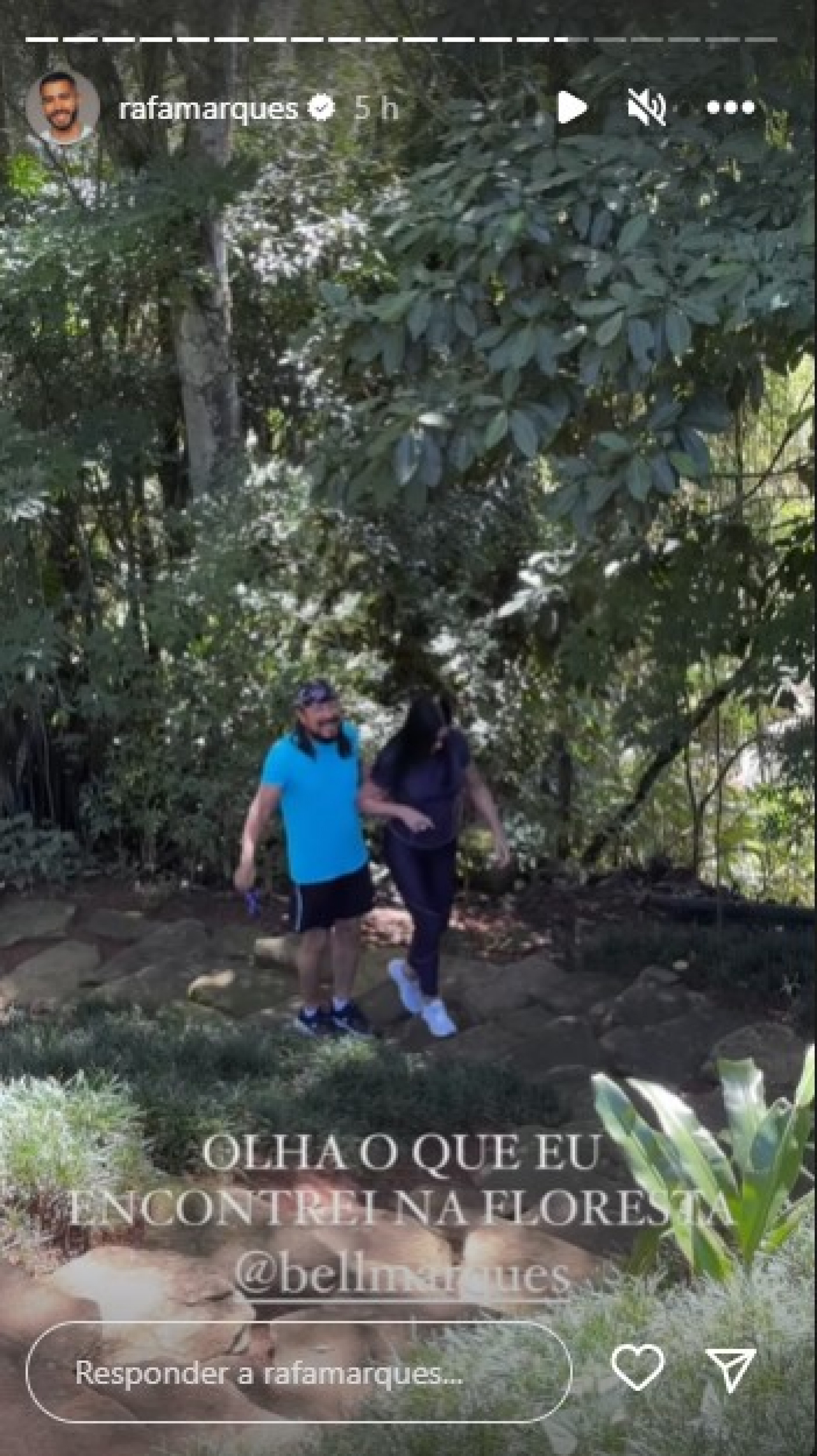 Bell Marques e a esposa fizeram trilha durante a manhã - Reprodução/Instagram