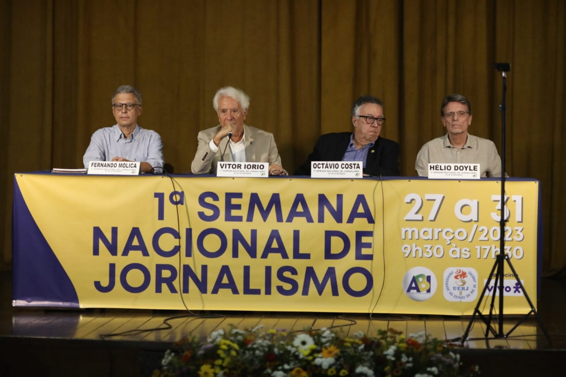 Luarlindo Ernesto, jornalista mais antigo do O DIA em atividade, foi homenageado nesta sexta-feira (31) na Associação Brasileira de Imprensa (ABI) - Pedro Ivo / Agência O Dia