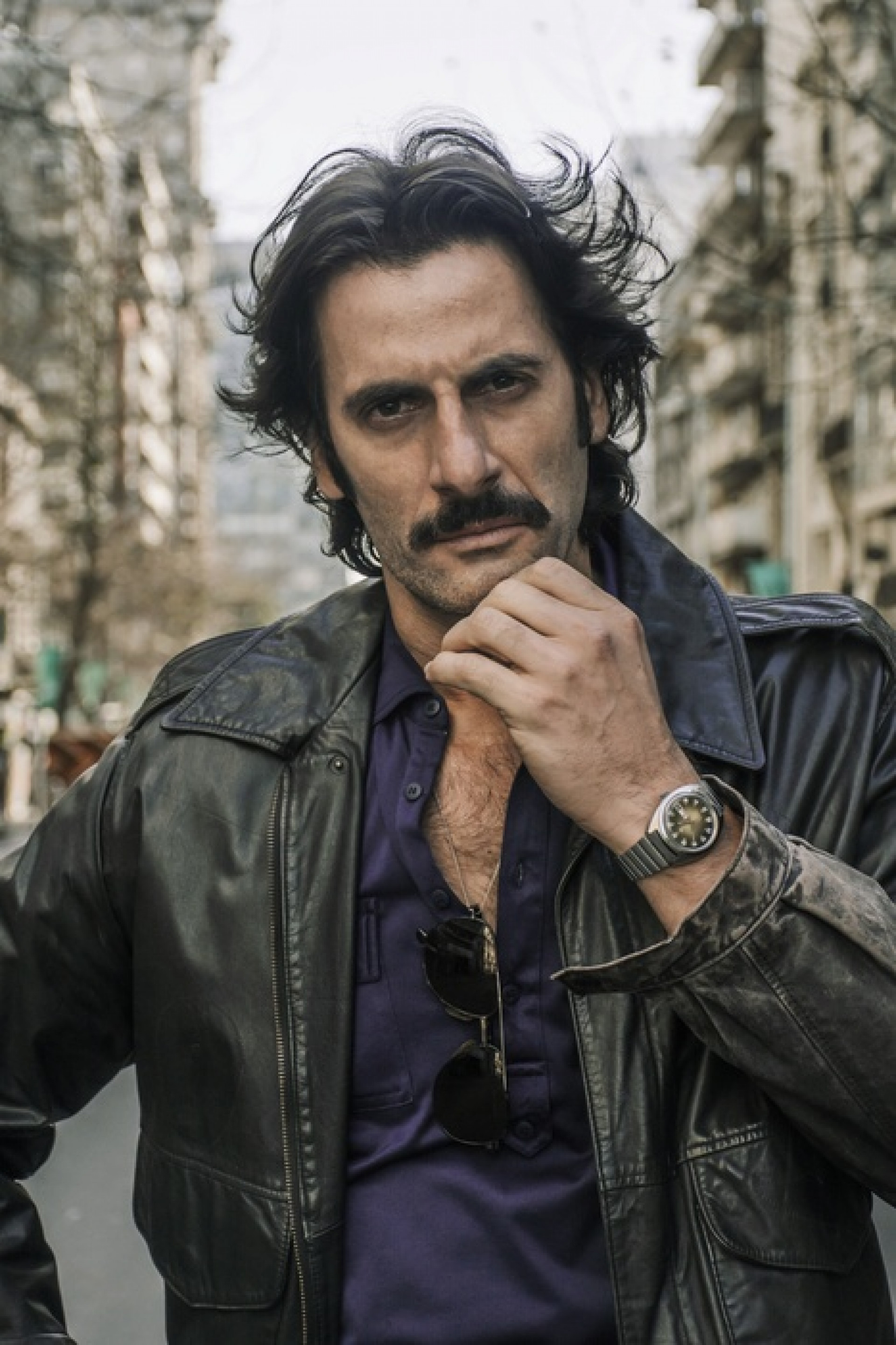 Flávio Tolezani retorna ao papel do policial Victor Dantas na 2ª temporada de 'Dom' - Prime Video/Suzanna Tierie