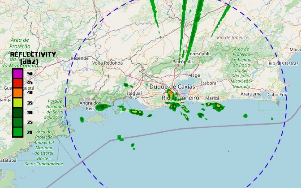 Segundo o Alerta Rio, n&uacute;cleos de chuva j&aacute; atuam no litoral do Rio, com chuva forte em 15min na Barra e moderada na Zona Sul
