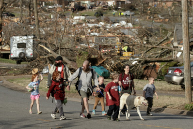 Tornados e tempestades violentas deixam ao menos 11 mortos nos EUA