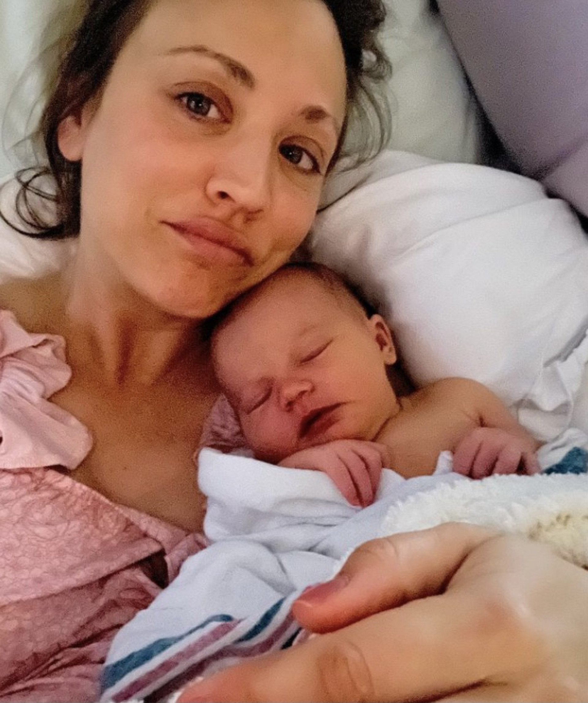 Kaley Cuoco e a filha, Matilda - Reprodução / Instagram