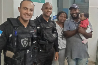 PM faz manobra para desengasgar bebê de três meses no interior do Rio