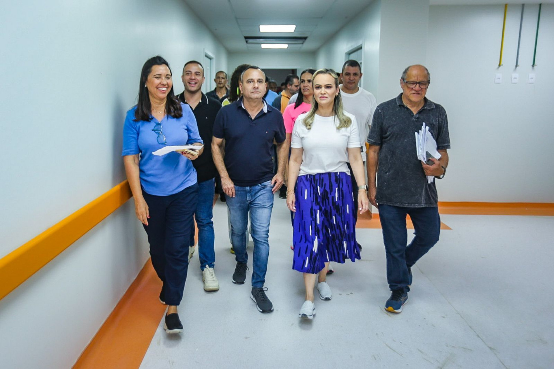 Subsecret&aacute;ria de Obras, Ana Titonel, prefeito Waguinho, primeira-dama Daniela Carneiro e secret&aacute;rio de Obras, Odair Cunha, em visita ao Complexo de Sa&uacute;de - Rafael Barreto / PMBR