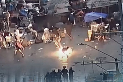 Cracolândia SP: usuários de drogas queimam sacos de lixo; polícia diz que foi hostilizada