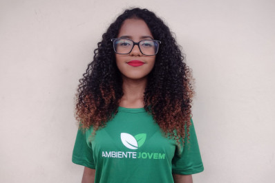 Estudante do programa Ambiente Jovem é aprovada em universidade pública