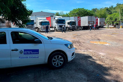 Receita Estadual apreende seis caminhões de produtos com documentação irregular