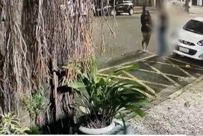 Vídeo: ladra de celulares fazia brincadeiras sensuais para distrair vítimas