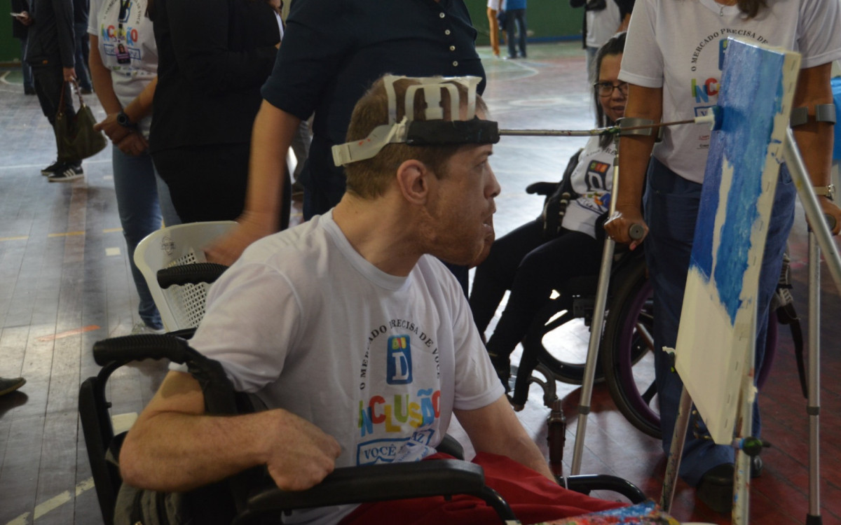 Rede Incluir realizar&aacute; Mega Feir&atilde;o de Empregos para pessoas com defici&ecirc;ncia no dia 12 de abril
