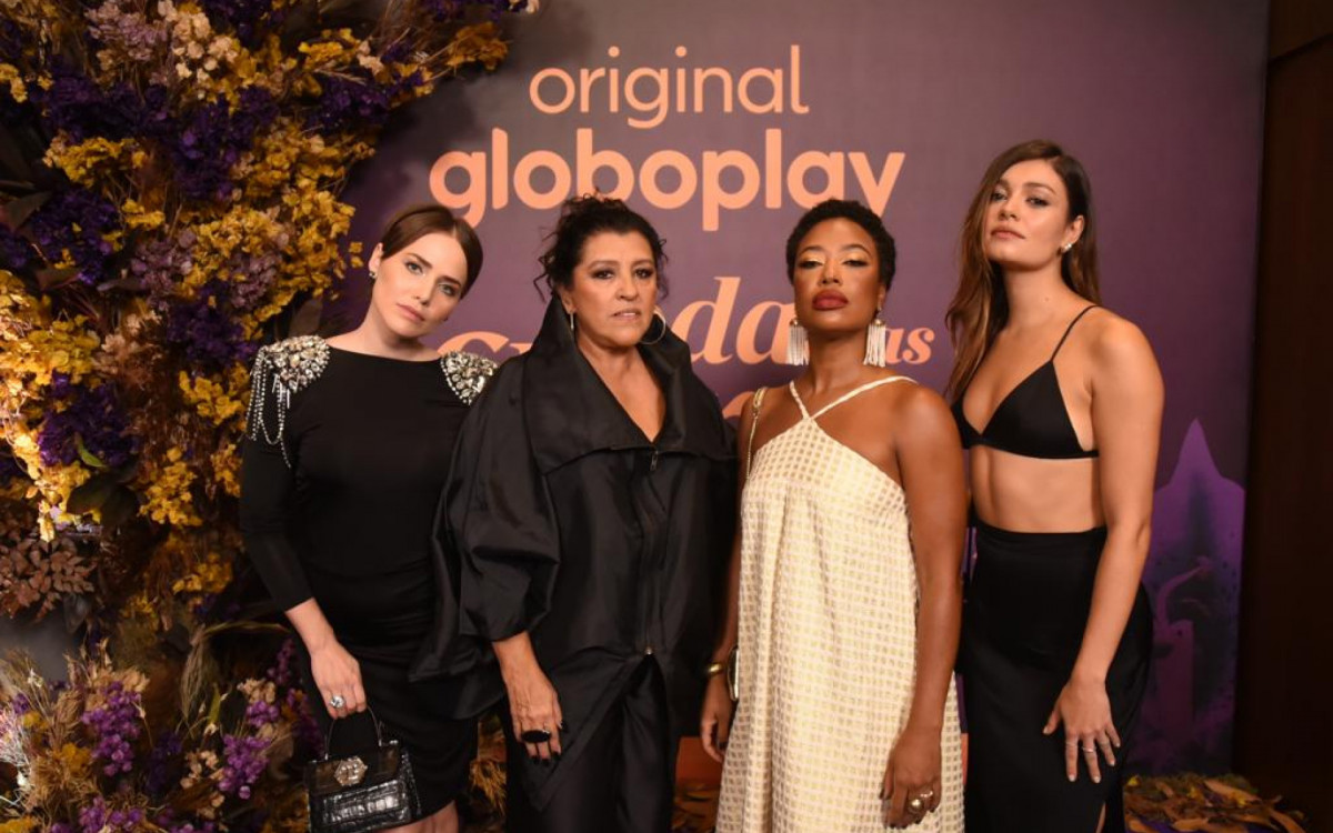 Letícia Colin, Regina Casé, Mariana Nunes e Sophie Charlotte na festa de lançamento da segunda parte da novela 'Todas as Flores' - Globo / Rafaela Cassiano
