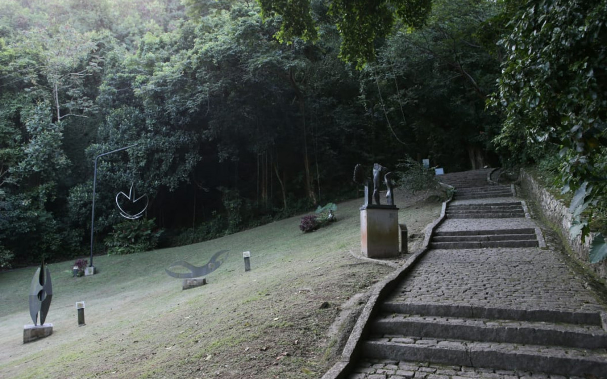 Parque Natural da Catacumba, na Lagoa, &eacute; conhecido por suas esculturas em meio &agrave; natureza - Cleber Mendes / Ag&ecirc;ncia O Dia