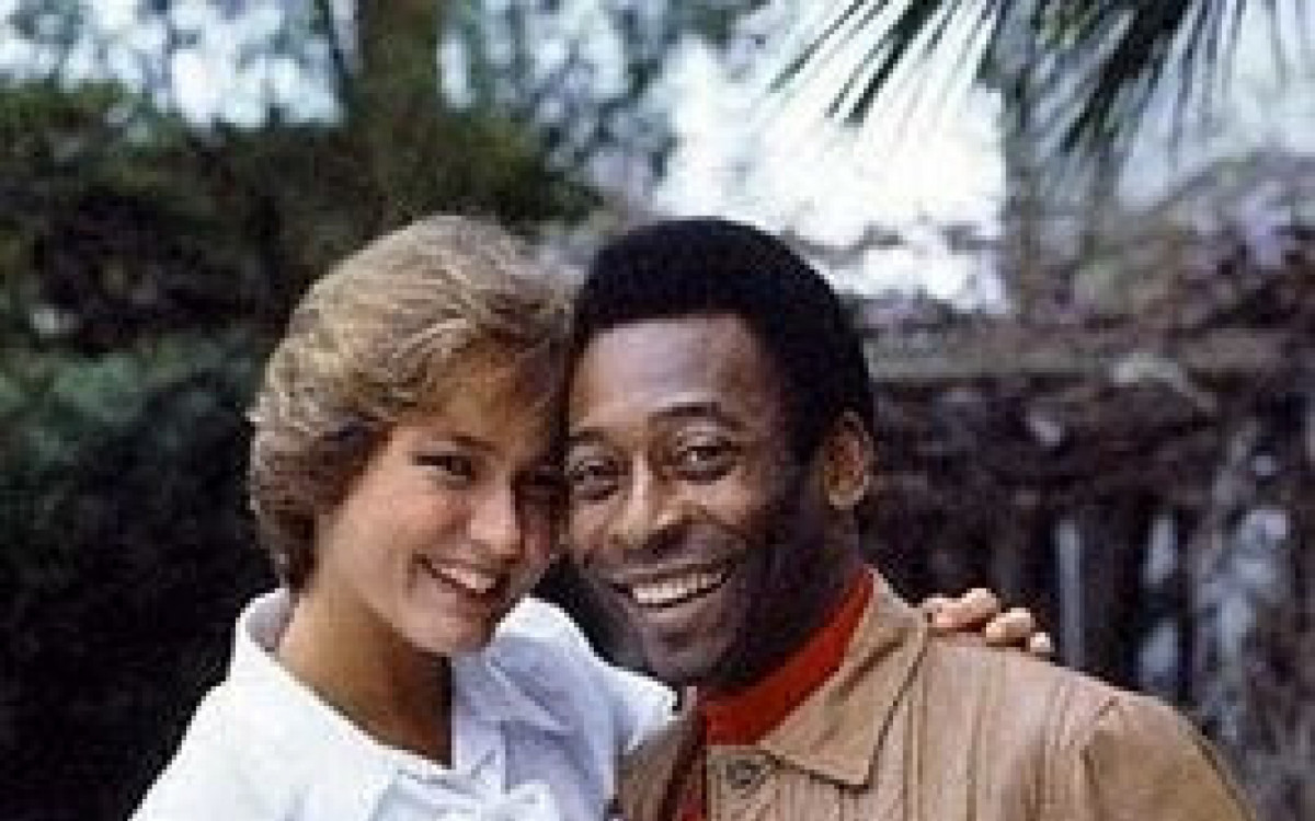 Cirurgi&atilde;o fez corre&ccedil;&atilde;o no nariz de Xuxa no per&iacute;odo em que ela namorava Pel&eacute;