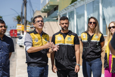 Prefeito Fabiano Horta visita locais que vão receber intervenções de trânsito em Itaipuaçu