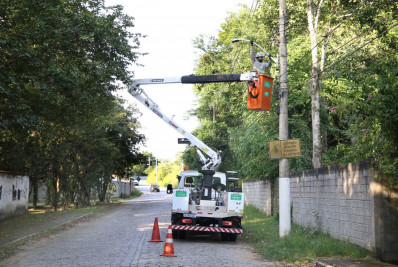 Prefeitura de Barra Mansa instala lâmpadas de LED em Rialto