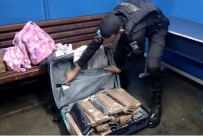 Mulher é presa com 28 kg de maconha na Rodoviária Novo Rio