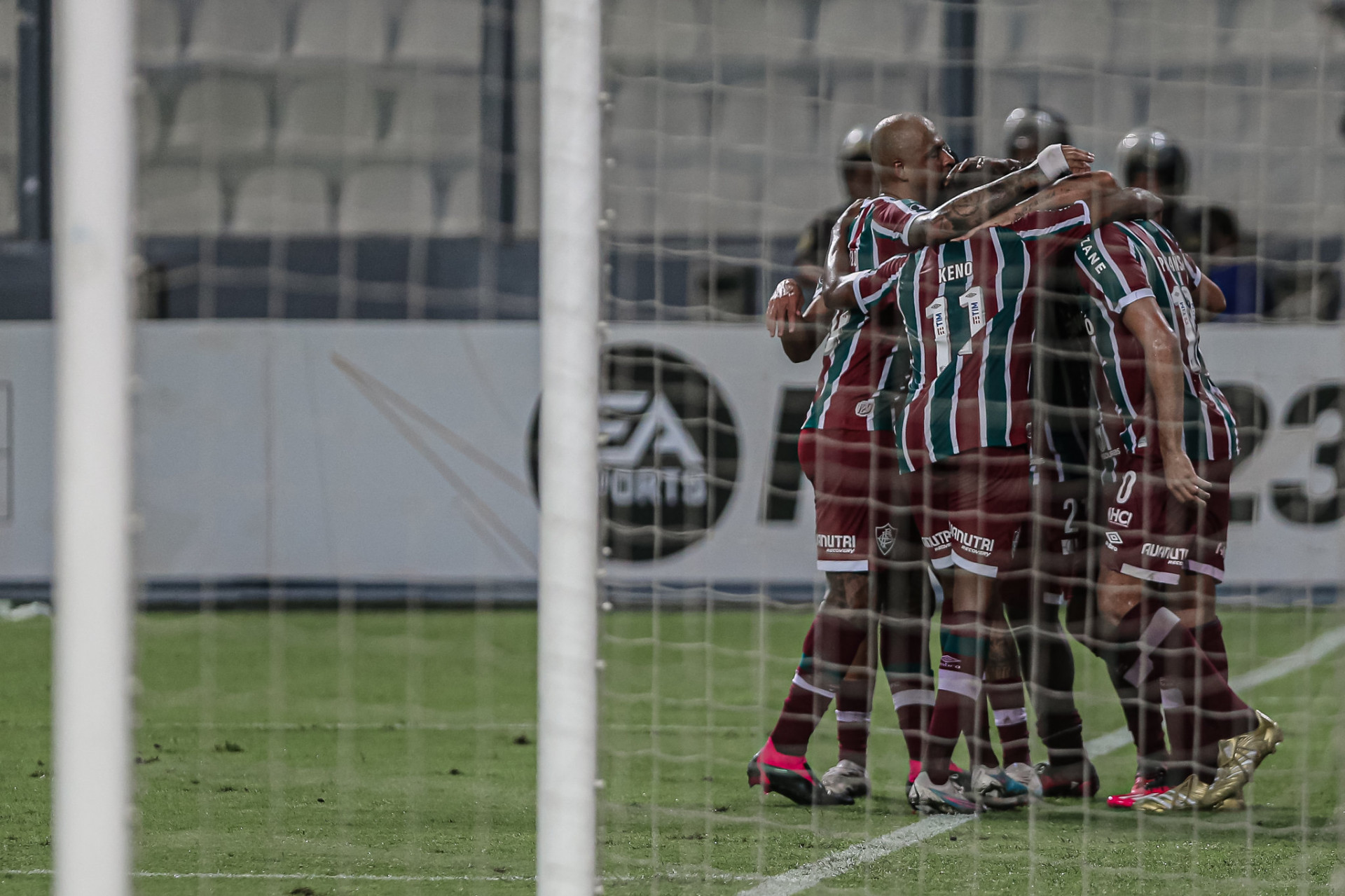 Jogadores do Fluminense comemoram gol de Cano no jogo contra o Sporting Cristal - Foto: Marcelo Gonçalves/Fluminense