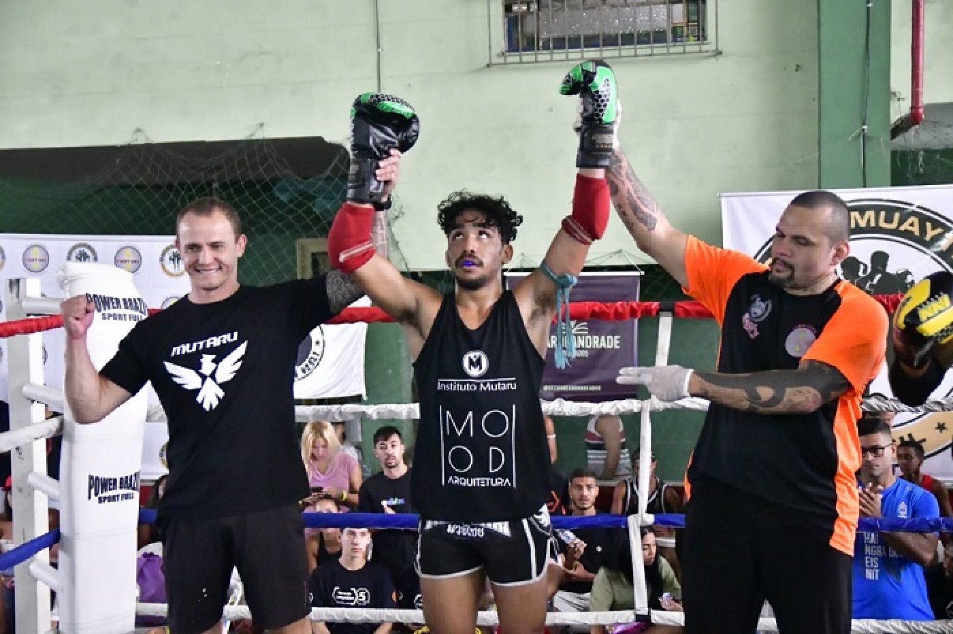 Marcus Peruano (Equipe Mutaru) derrotou Marcos Marreta (Escola de Muay Thai Cruzada) pela seletiva até 69,9kg  - (Foto: Bruno Batista)
