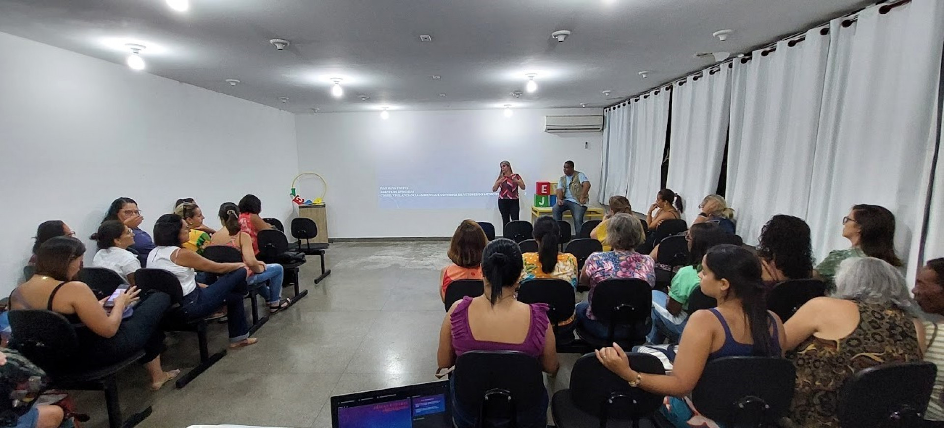 Explicações do técnico Ivan Tostes servirão para que os profissionais de
educação tratem ainda melhor os temas com os estudantes - RODRIGO CUCO