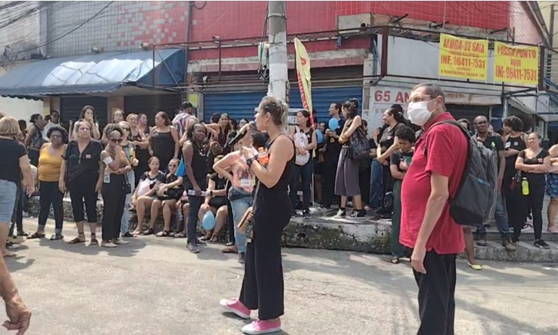 Os professores protestaram por melhores condi&ccedil;&otilde;es de trabalho e n&atilde;o deram aulas nesta quarta-feira (05) - Reprodu&ccedil;&atilde;o / Redes Sociais