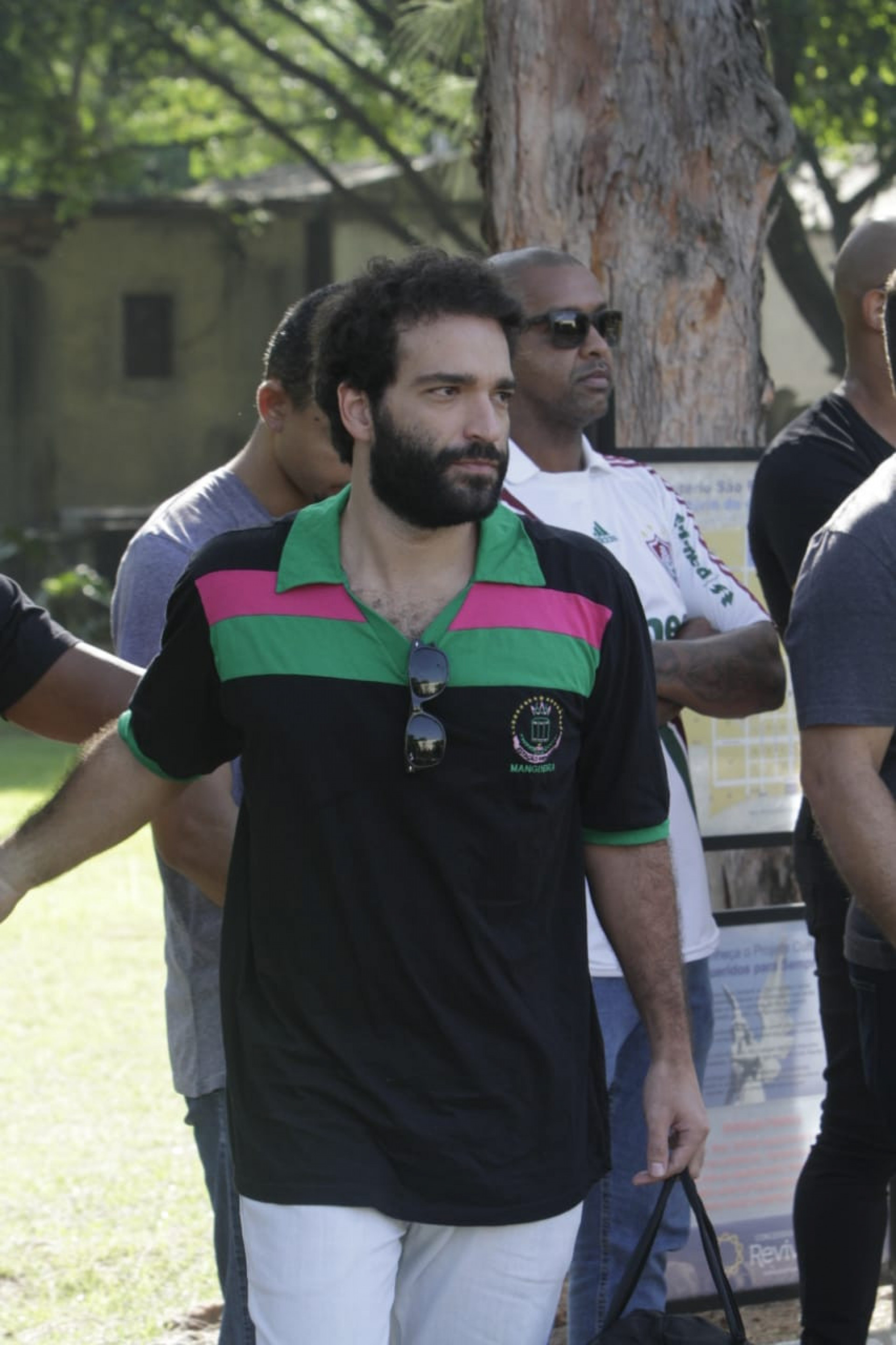 Ator Humberto Carrão chega ao velório do cinegrafista - Marcos Porto / Agência O Dia