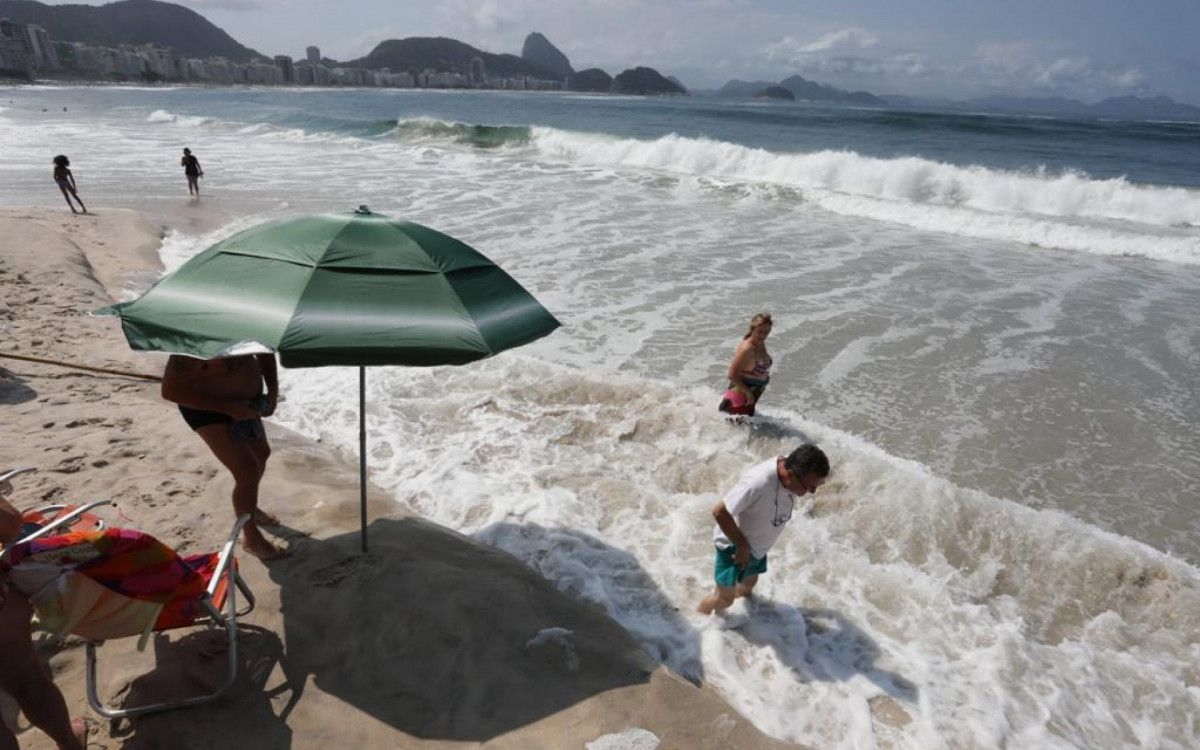 Praia de Copacabana, Zona Sul do Rio - Pedro Ivo / Agência O Dia