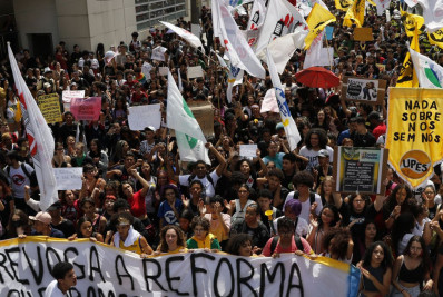 Entidades ligadas à educação aprovam suspensão do novo ensino médio