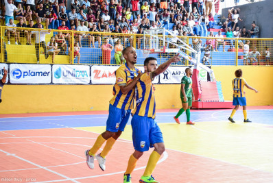 Times de Paty do Alferes garantem vitórias em partidas de futsal e vôlei