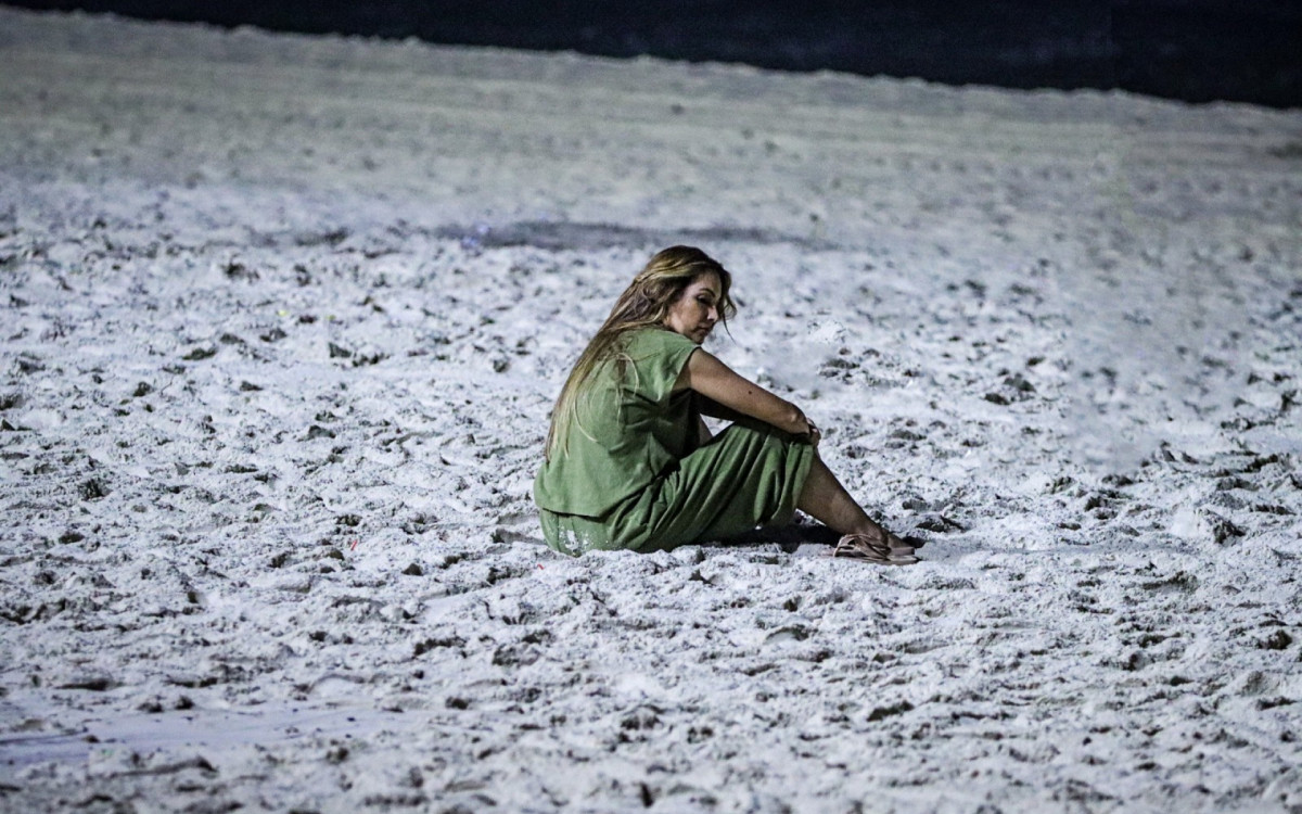 Após polêmica no 'Encontro', Patrícia Poeta saiu para caminhar sozinha em praia da Zona Sul - Victor Chapetta / Ag. News