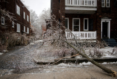 Tempestade de gelo deixa dois mortos e milhares de canadenses sem luz