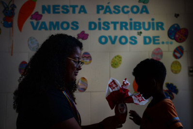 Crianças do Lar Acolhedor recebem doações de ovos de Páscoa