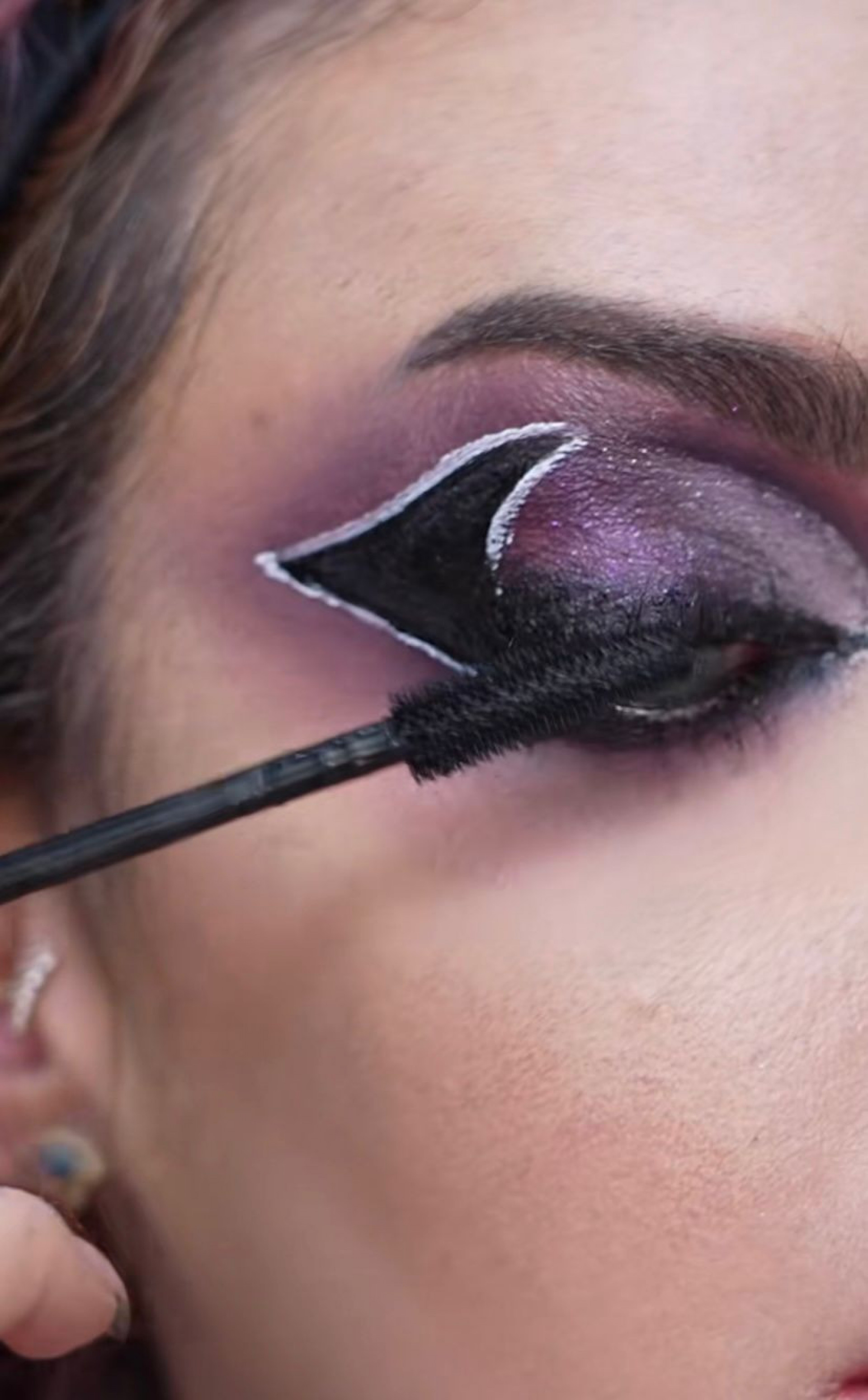 Karen Bachini grava vídeo de maquiagem de terror com rap de Zé Felipe - Reprodução / TikTok