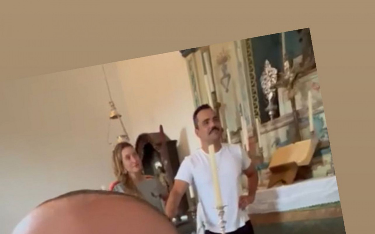 Gabriela Pugliesi e Túlio Dek se casaram, neste sábado, com cerimônia surpresa