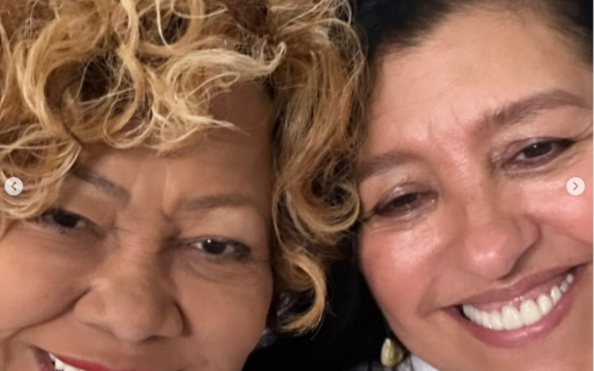 Alcione e Regina Cas&eacute; participam de celebra&ccedil;&atilde;o &agrave; Oxal&aacute; em Duque de Caxias